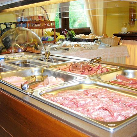 Hotel Smeraldo لاتيزي المظهر الخارجي الصورة